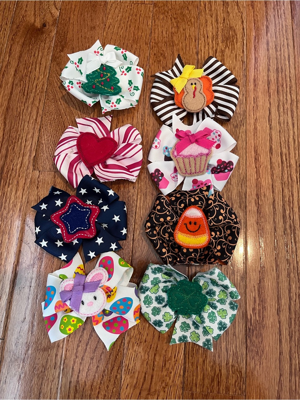 Holiday Hair bow set of 8